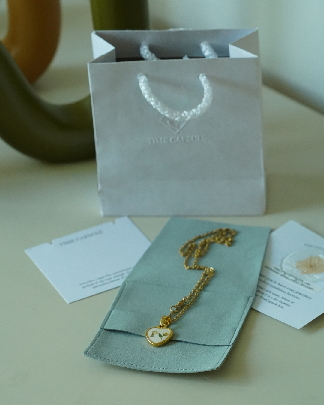 Collar de Corazón Inicial Dorado