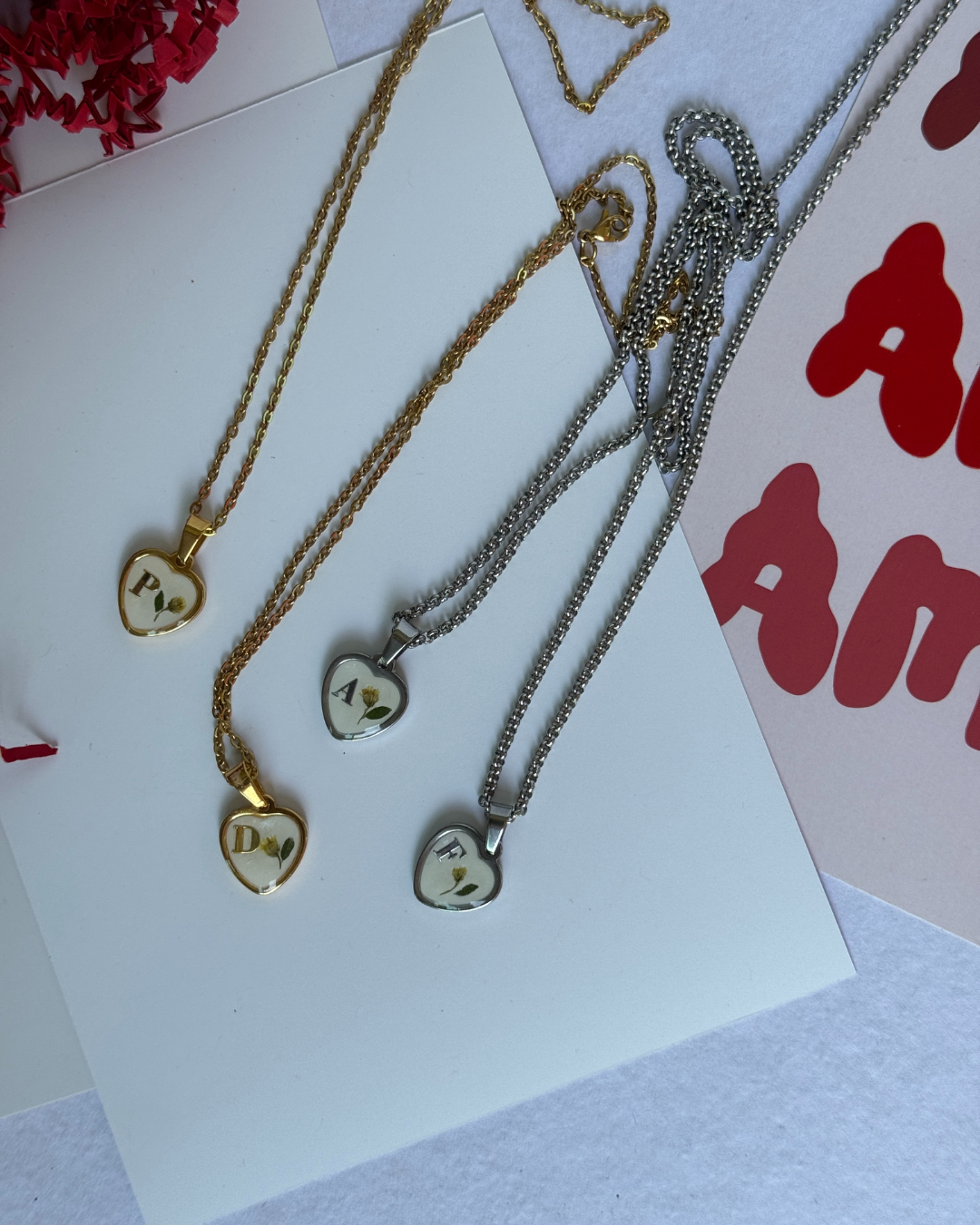 Collar de Corazón Inicial Dorado