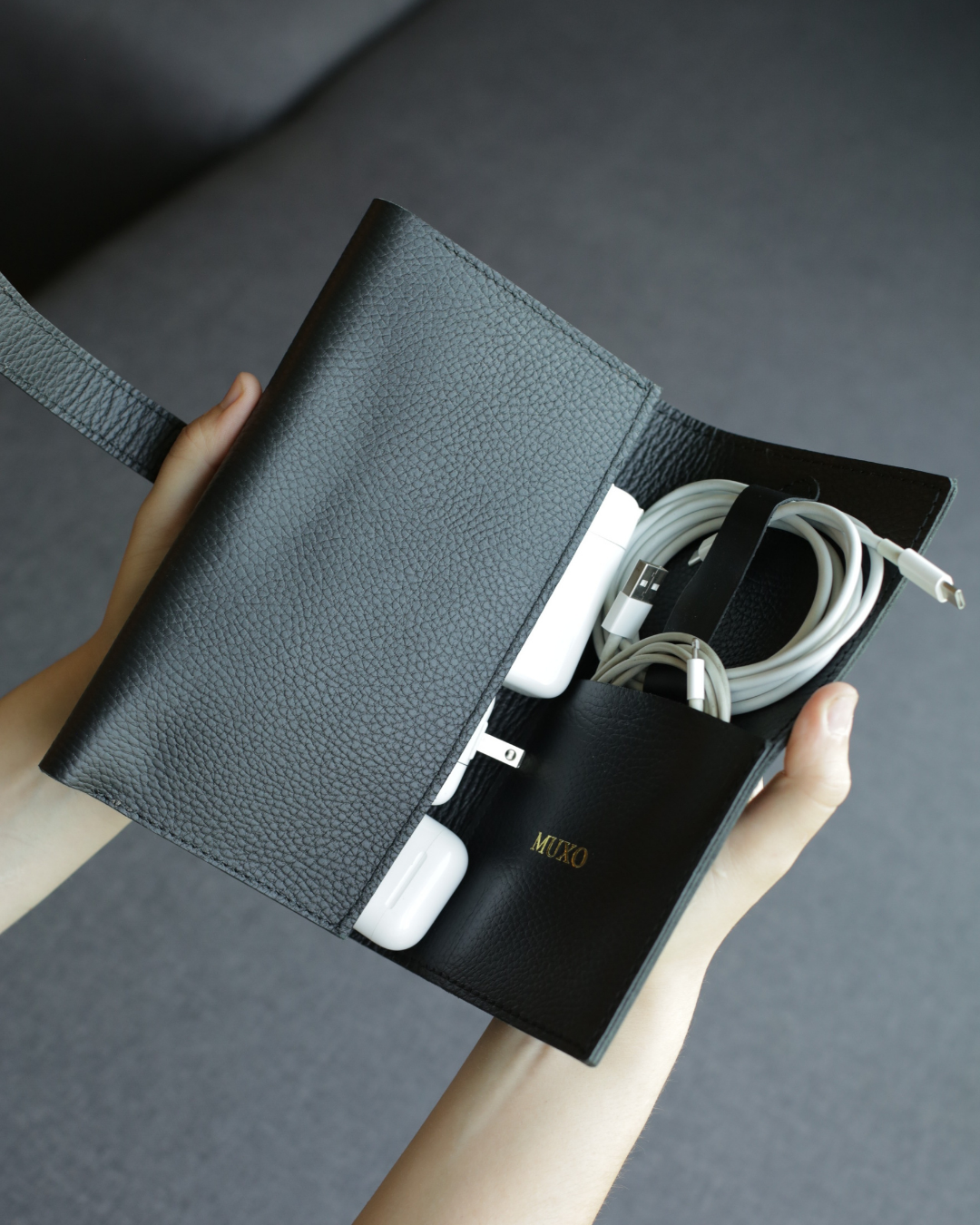 Organizador de Cables de Piel