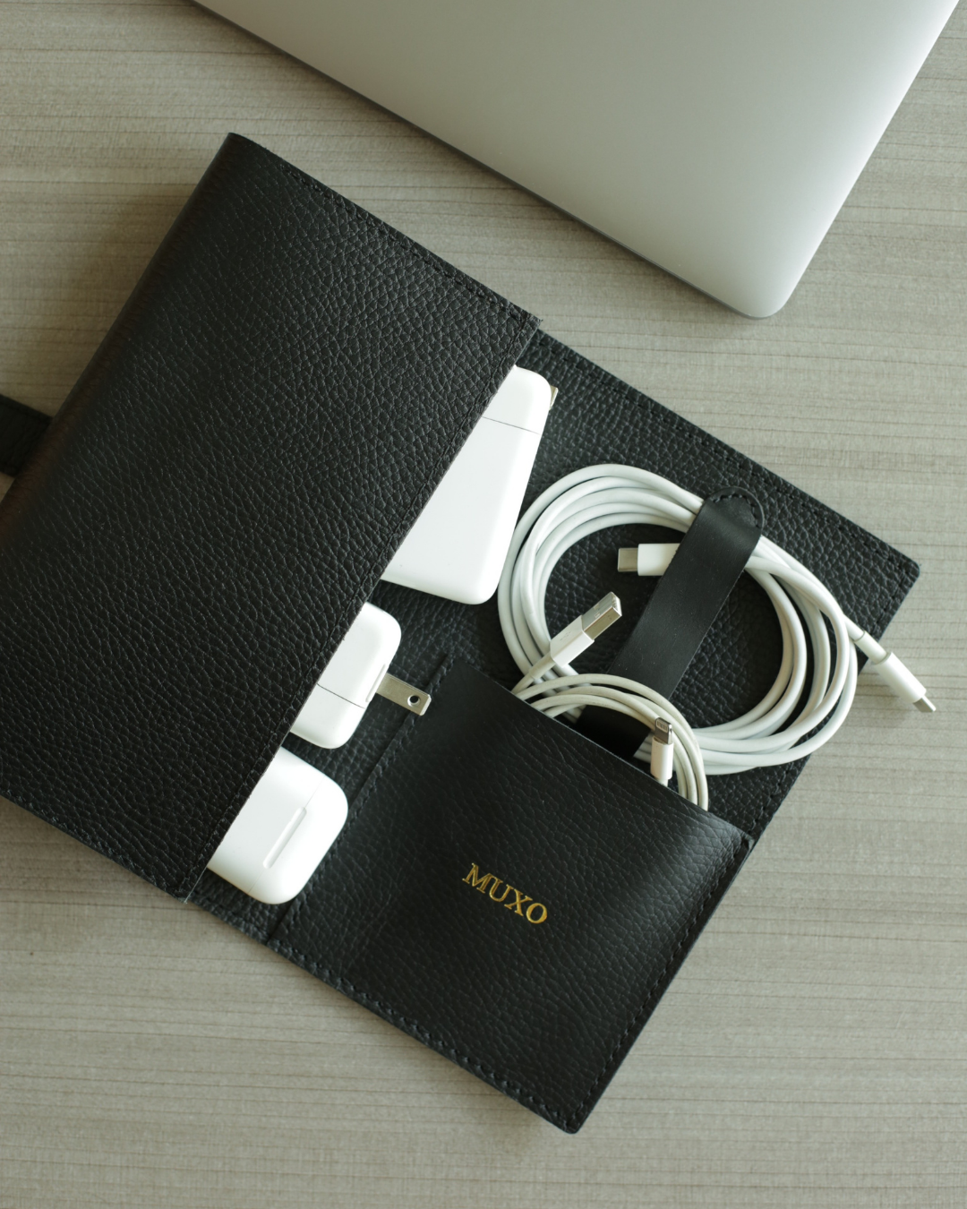 Organizador de Cables de Piel