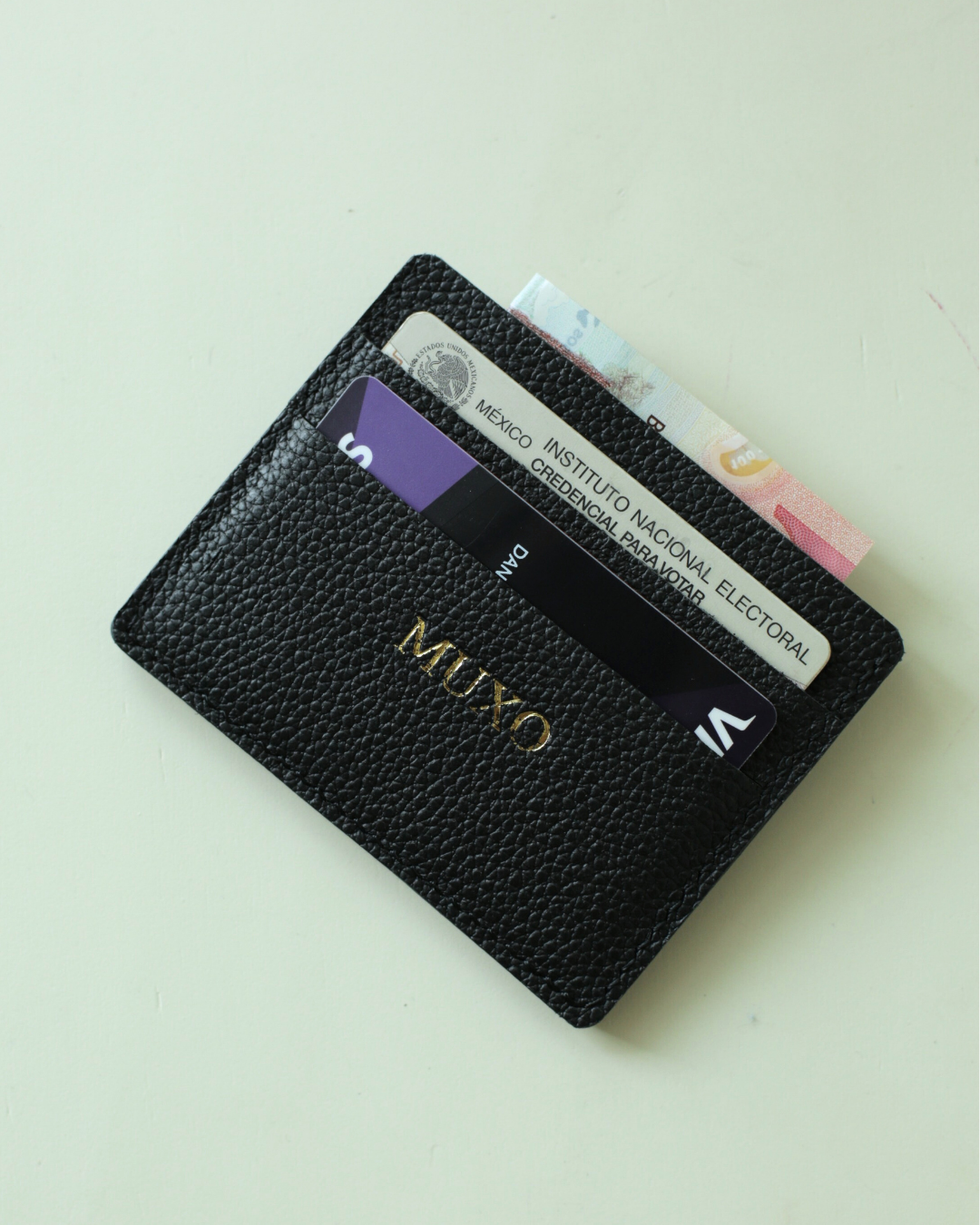 Tarjetero de Piel con Iniciales