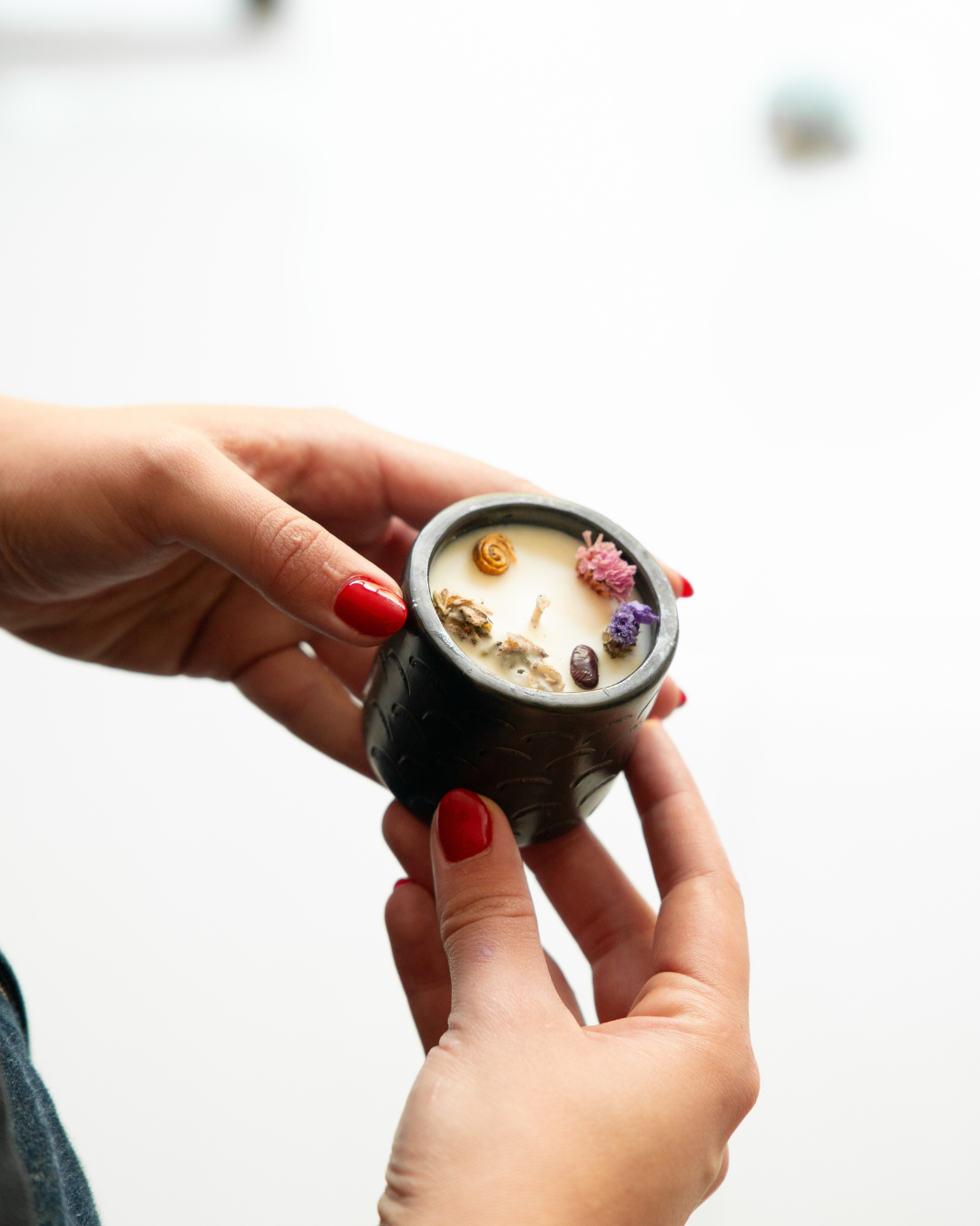 Vela Cítrica en Vasito de Barro Negro