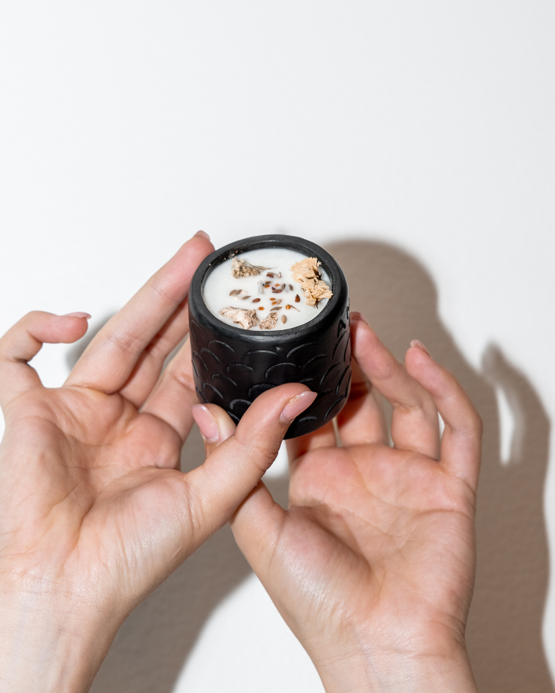 Vela Cítrica en Vasito de Barro Negro