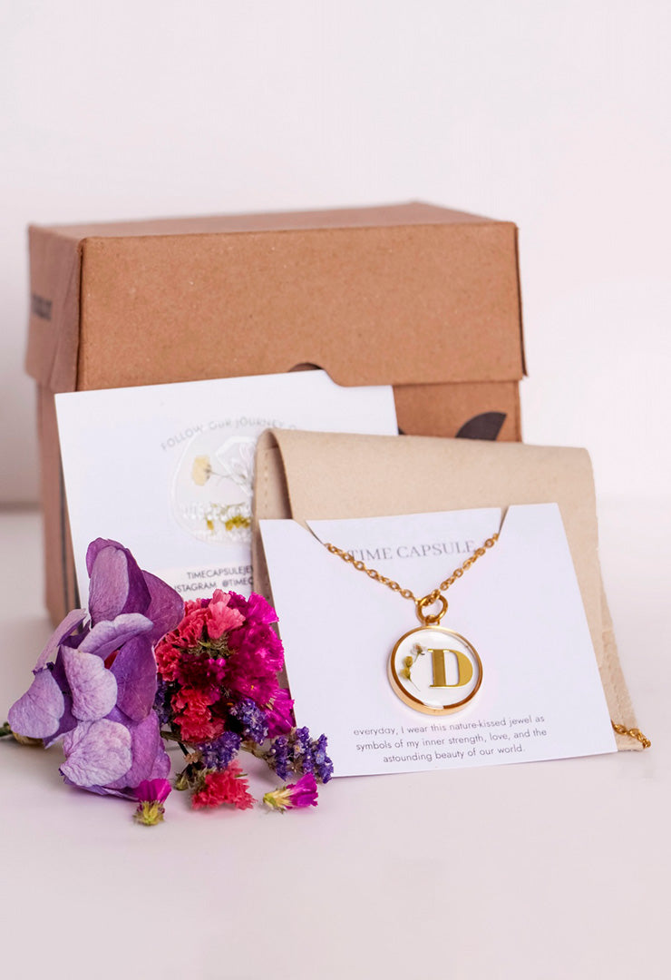 Collar de Inicial Dorada