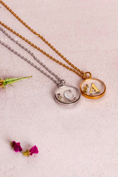 Collar de Inicial Plateada